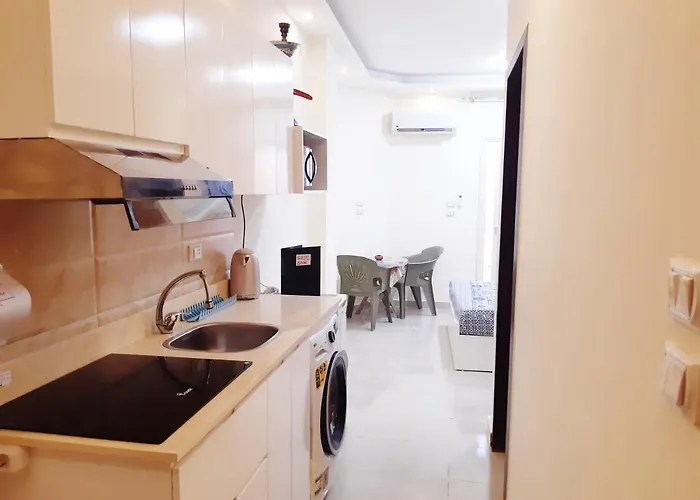 Apartman Studio Flat With Balcony, Free Access To Beach And Pools At Casablanca Beach Gurdaka