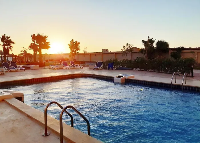 Studio Flat With Balcony, Free Access To Beach And Pools At Casablanca Beach Apartman Gurdaka