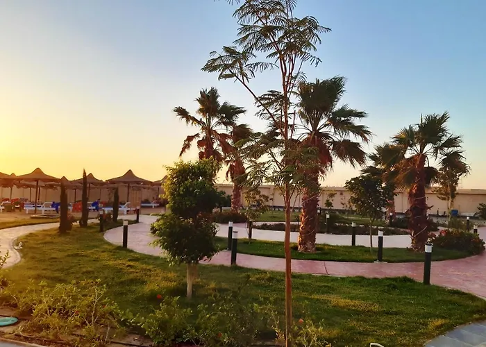 Studio Flat With Balcony, Free Access To Beach And Pools At Casablanca Beach *
